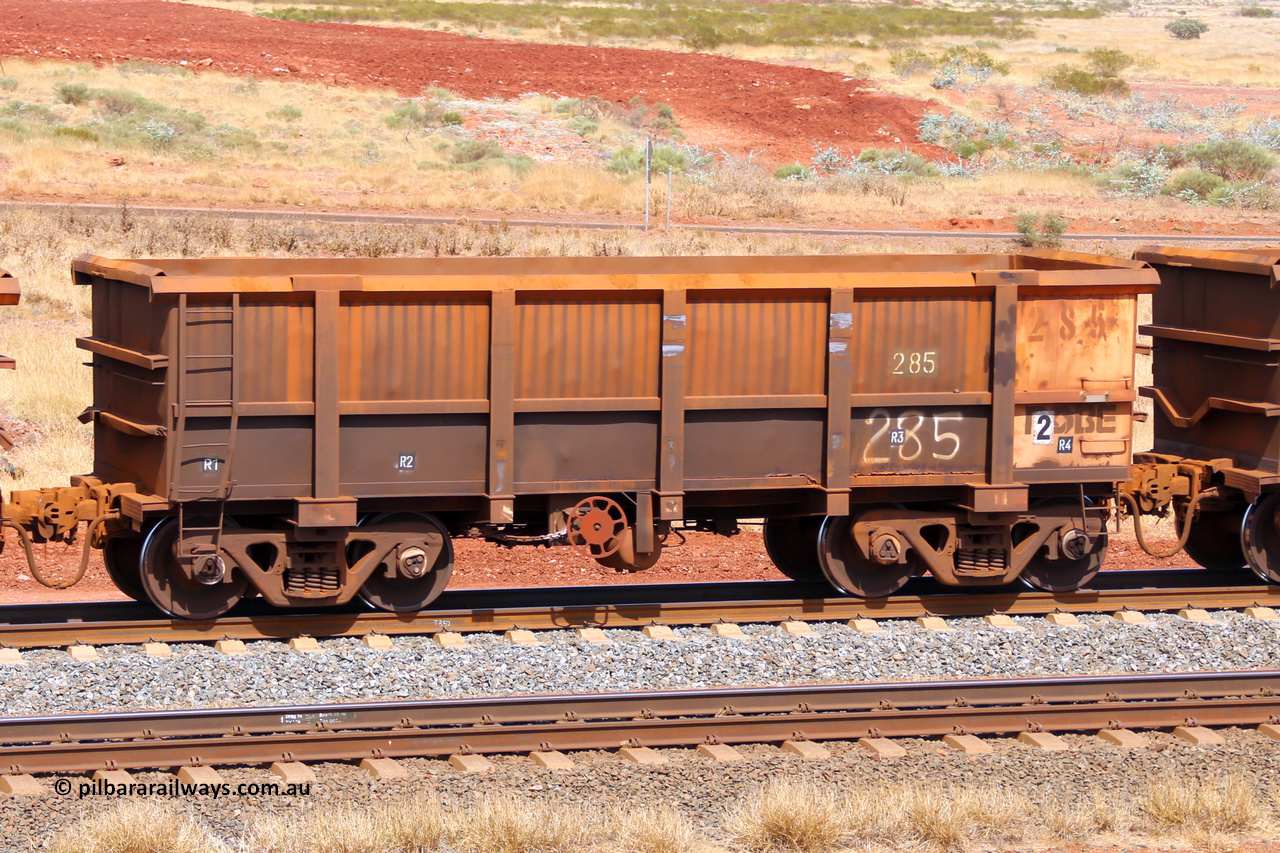 0285 141124 6861
Robe River ore waggon 285, built by Nippon Sharyo Nihon, fixed coupler handbrake side empty view at the 25 km at Arches Siding on the Cape Lambert line. November 24, 2014.
Keywords: 285;Nippon-Sharyo-Nihon;Robe-ore-waggon;