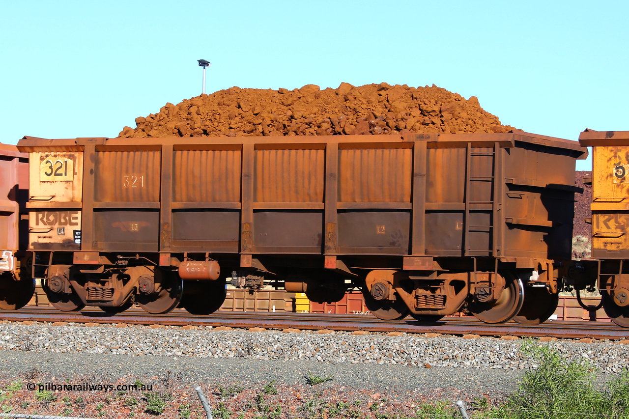 0321 210322 9390
Robe River ore waggon 321, built by Nippon Sharyo Nihon, rotary coupler end non-handbrake side loaded view at the 17 km on the Cape Lambert line, March 22, 2021.
Keywords: 321;Nippon-Sharyo-Nihon;Robe-ore-waggon;