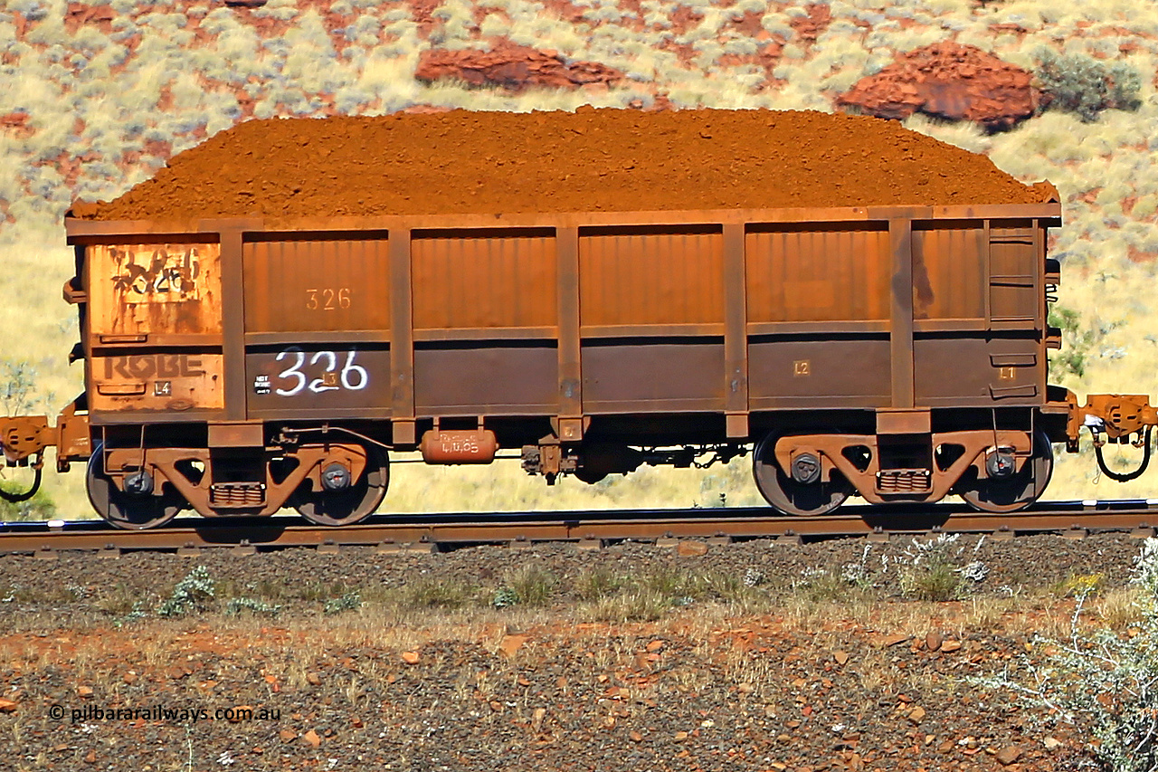 0326 170728 09928
Robe River ore waggon 326, built by Nippon Sharyo Nihon, non-handbrake side loaded view at the 72 km, Western Creek on the Deepdale line. July 28, 2017.
Keywords: 326;Nippon-Sharyo-Nihon;Robe-ore-waggon;