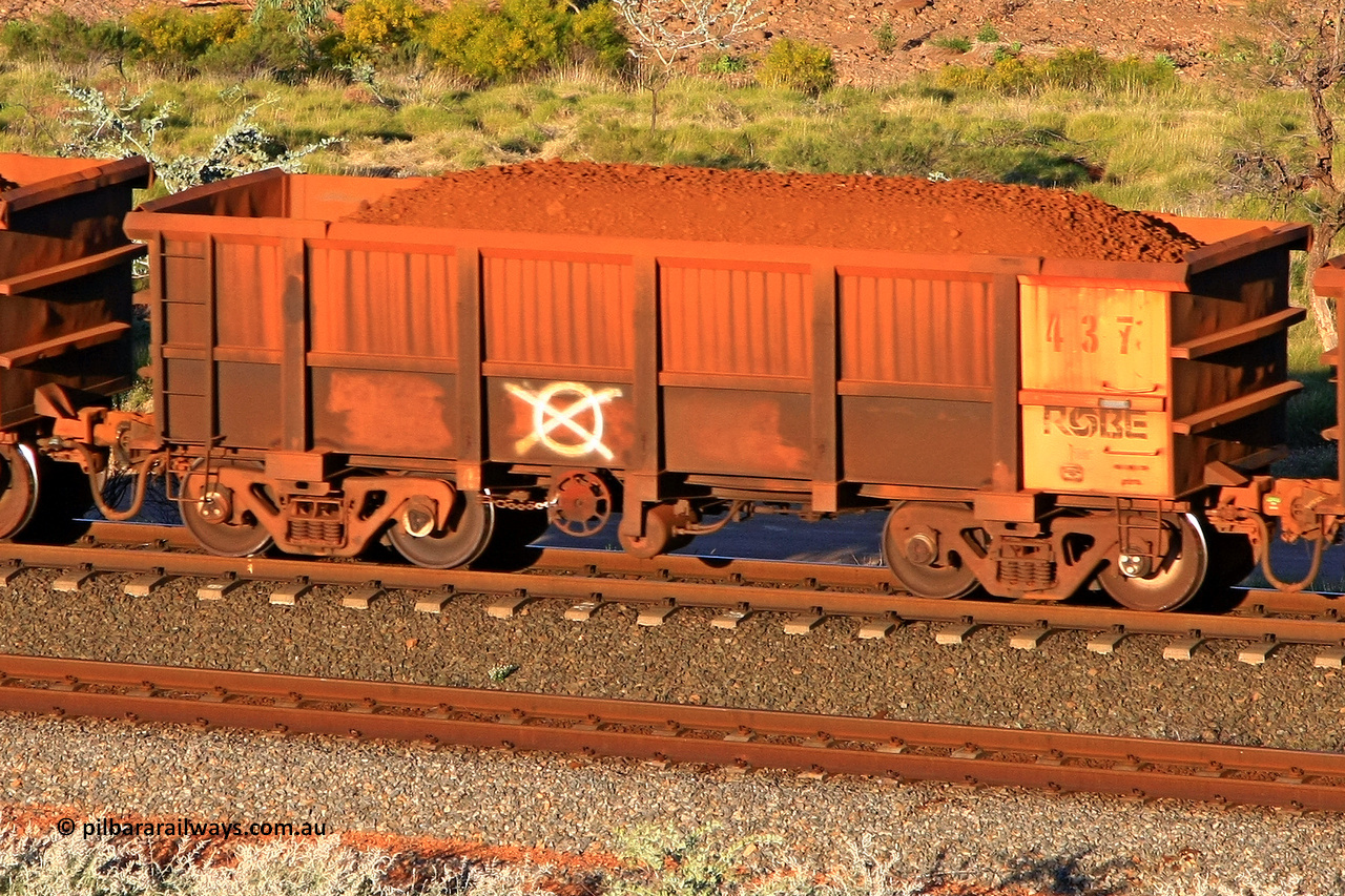 0437 110602 1742
Robe River ore waggon 437, built by Tomlinson Steel WA, rotary coupler end handbrake side loaded view at the 71 km, Western Creek on the Deepdale line. June 2, 2011.
Keywords: 437;Tomlinson-Steel-WA;Robe-ore-waggon;