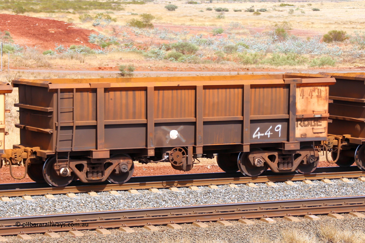 0449 141124 6788
Robe River ore waggon 449, built by Tomlinson Steel WA, fixed coupler handbrake side empty view at the 25 km at Arches Siding on the Cape Lambert line. November 24, 2014.
Keywords: 449;Tomlinson-Steel-WA;Robe-ore-waggon;