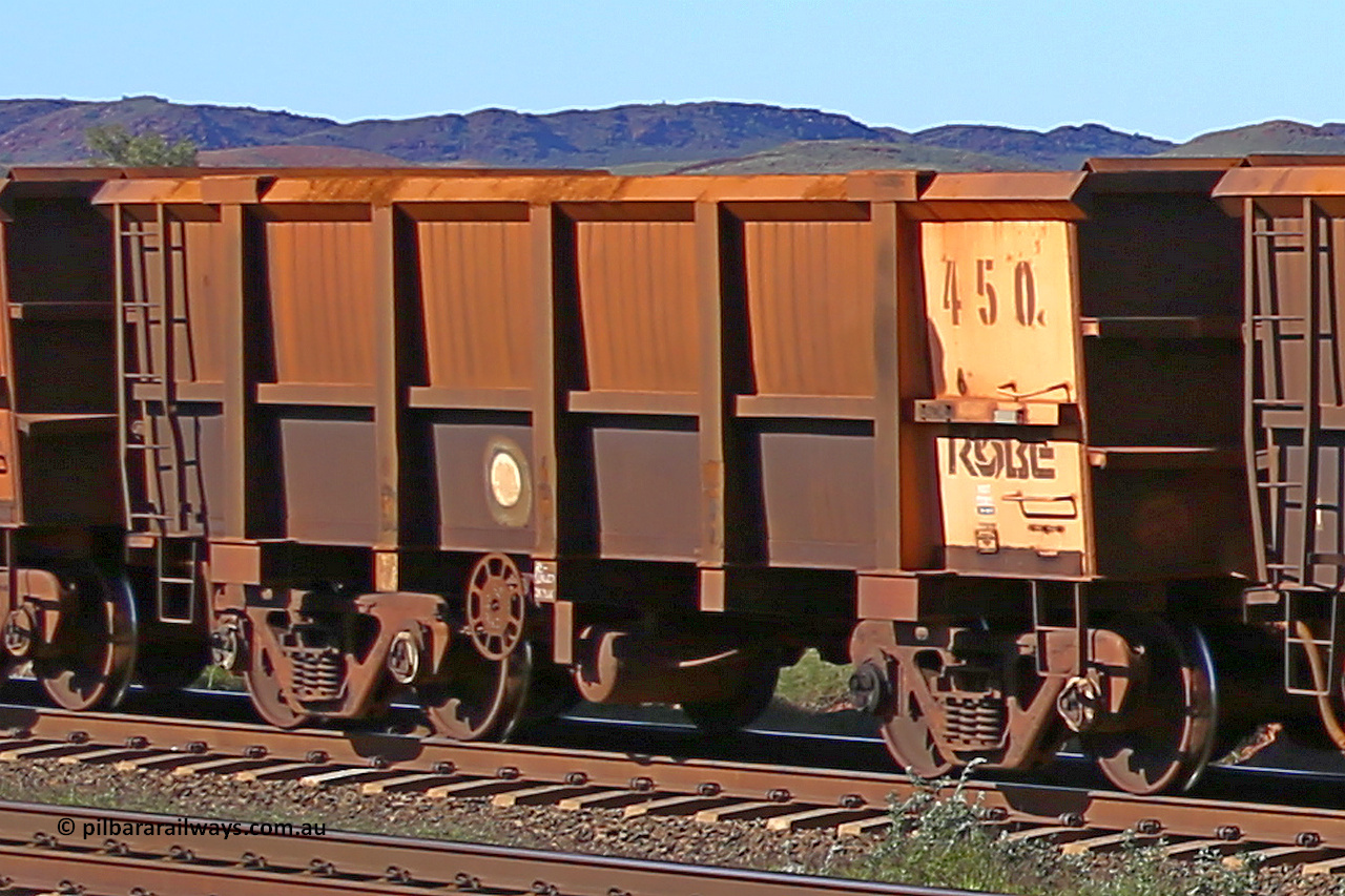0450 160727 0968
Robe River ore waggon 450, built by Tomlinson Steel WA, rotary coupler end handbrake side empty view at Harding Siding on the Cape Lambert line, July 27, 2016.
Keywords: 450;Tomlinson-Steel-WA;Robe-ore-waggon;