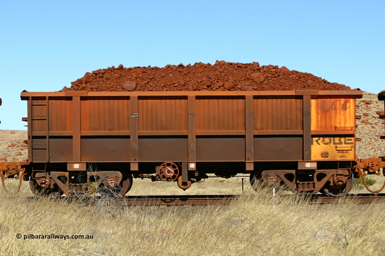 0464 060722 7522
Robe River ore waggon 464, built by Tomlinson Steel WA, handbrake side loaded view at the 78.8 km between Western Creek and Maitland on the Deepdale line. July 22, 2006.
Keywords: 464;Tomlinson-Steel-WA;Robe-ore-waggon;