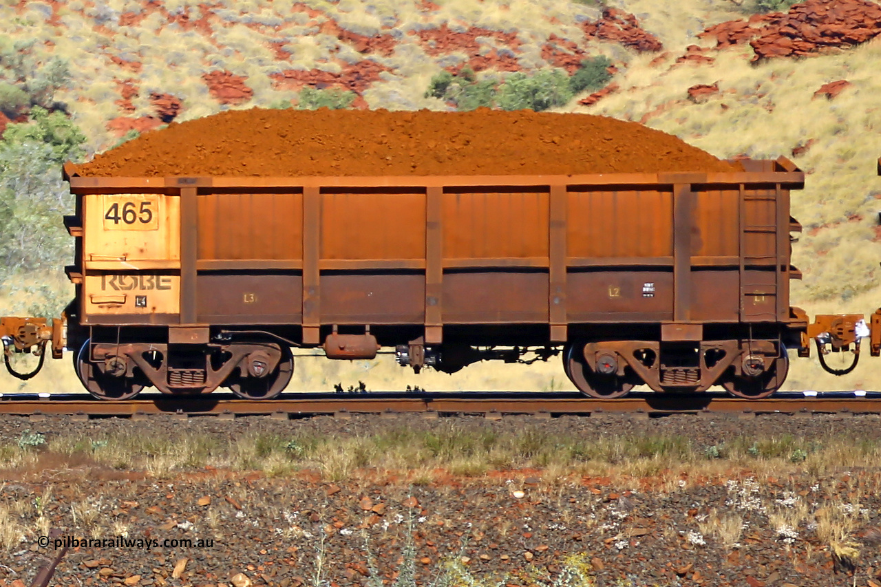 0465 170728 09952
Robe River ore waggon 465, built by Tomlinson Steel WA, non-handbrake side loaded view at the 72 km, Western Creek on the Deepdale line. July 28, 2017.
Keywords: 465;Tomlinson-Steel-WA;Robe-ore-waggon;