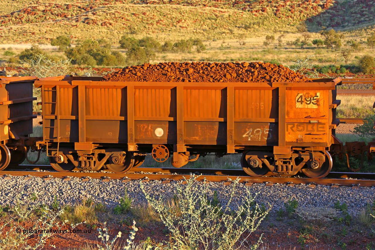 0495 170513 8695
Robe River ore waggon 495, built by Tomlinson Steel WA, handbrake side loaded view, Cape Lambert yard, May 13, 2017.
Keywords: 495;Tomlinson-Steel-WA;Robe-ore-waggon;