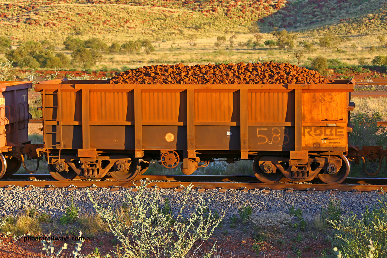 0583 170513 8719
Robe River ore waggon 583, built by Tomlinson Steel WA, handbrake side loaded view, Cape Lambert yard, May 13, 2017.
Keywords: 583;Tomlinson-Steel-WA;Robe-ore-waggon;