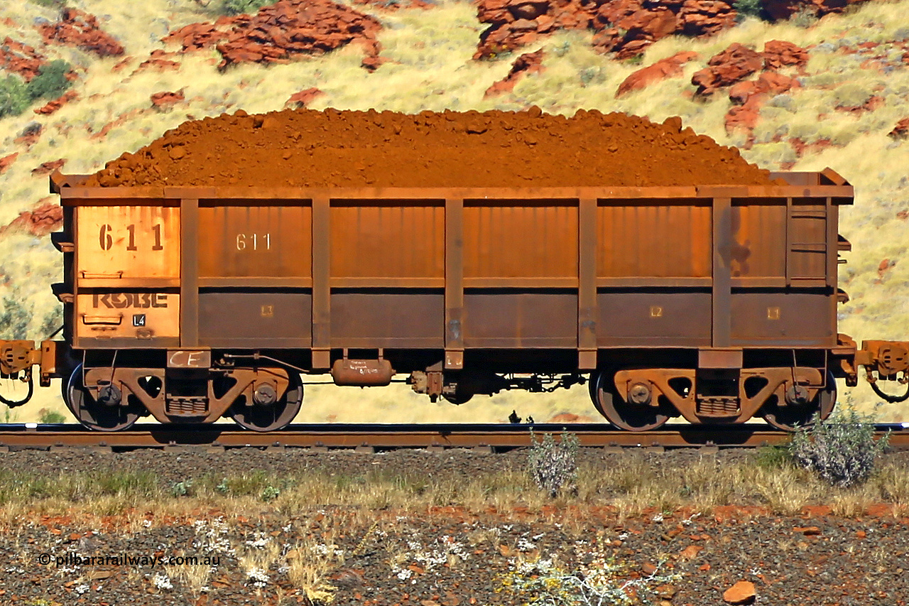 0611 170728 09917
Robe River ore waggon 611, built by Tomlinson Steel WA, non-handbrake side loaded view at the 72 km, Western Creek on the Deepdale line. July 28, 2017.
Keywords: 611;Tomlinson-Steel-WA;Robe-ore-waggon;