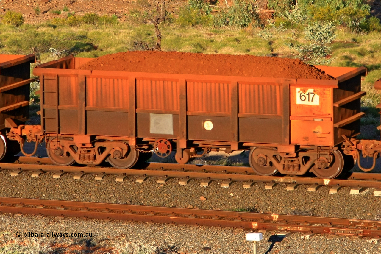 0617 110602 1642
Robe River ore waggon 617, built by Tomlinson Steel WA, rotary coupler end handbrake side loaded view at the 71 km, Western Creek on the Deepdale line. June 2, 2011.
Keywords: 617;Tomlinson-Steel-WA;Robe-ore-waggon;