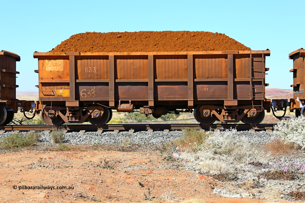 0633 170728 09792
Robe River ore waggon 633, built by Tomlinson Steel WA, non-handbrake side loaded view at the 72 km, Western Creek on the Deepdale line. July 28, 2017.
Keywords: 633;Tomlinson-Steel-WA;Robe-ore-waggon;