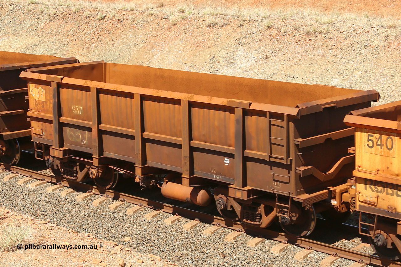 0637 160306 1328
Robe River ore waggon 637, built by Tomlinson Steel WA, fixed coupler non-handbrake side empty view at Greenpool on the Cape Lambert line. March 6, 2016.
Keywords: 637;Tomlinson-Steel-WA;Robe-ore-waggon;