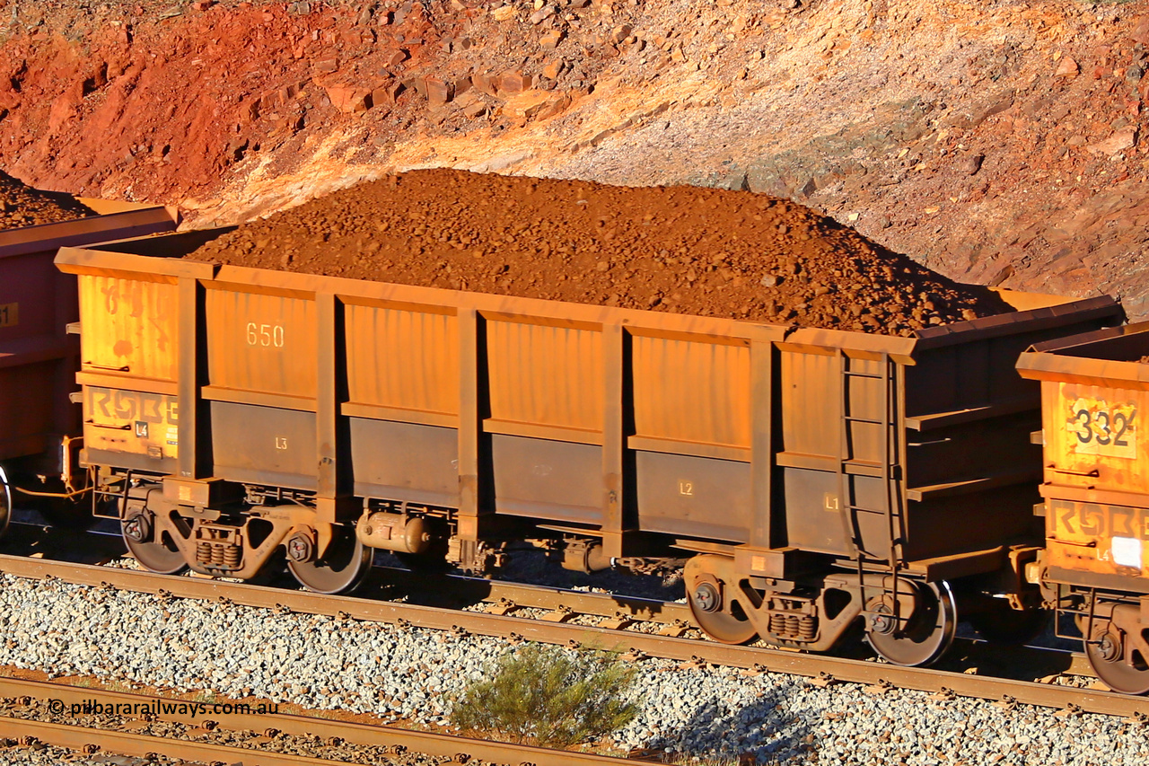 0650 180616 1648
Robe River ore waggon 650, built by Tomlinson Steel WA, fixed coupler non-handbrake side loaded view at the 38.5 km, Harding on the Cape Lambert line, June 16, 2018.
Keywords: 650;Tomlinson-Steel-WA;Robe-ore-waggon;