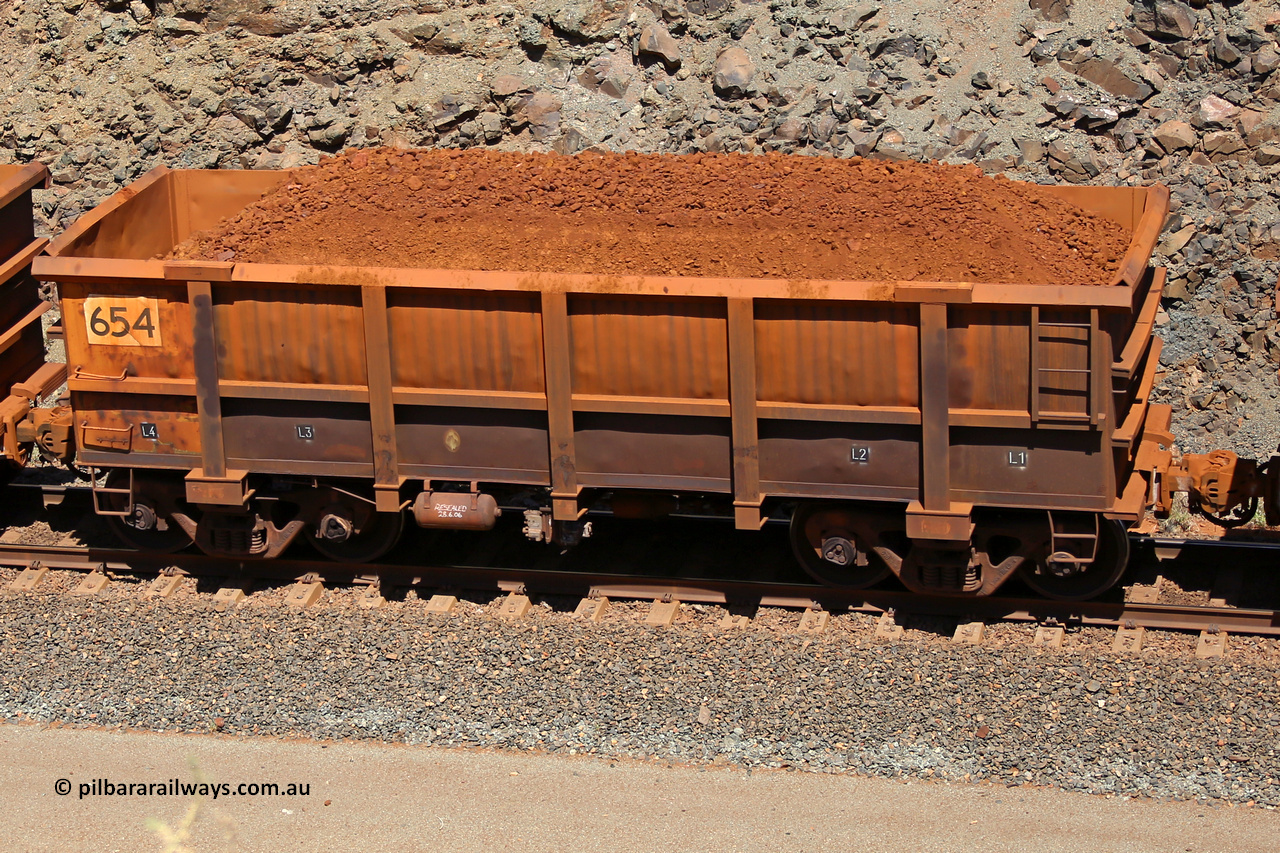 0654 160306 1649
Robe River ore waggon 654, built by Tomlinson Steel WA, fixed coupler non-handbrake side loaded view, at the 45 km, Harding Siding on the Cape Lambert line. March 6, 2016.
Keywords: 654;Tomlinson-Steel-WA;Robe-ore-waggon;