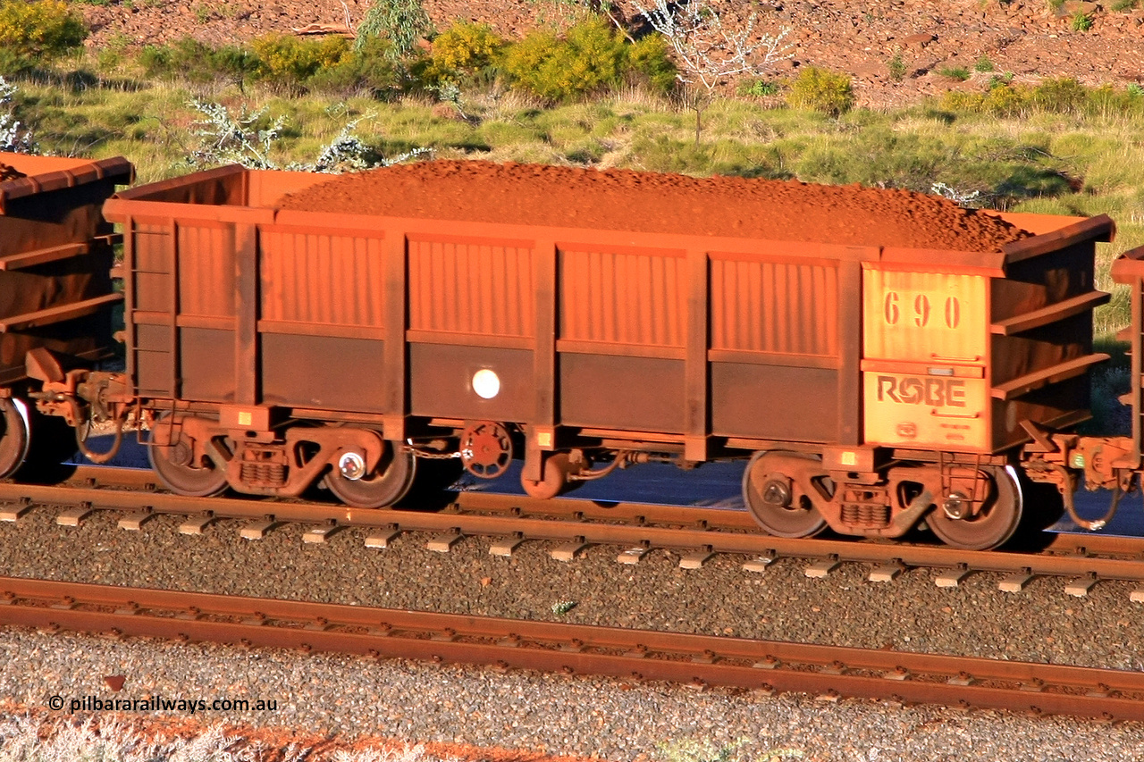 0690 110602 1746
Robe River ore waggon 690, built by Tomlinson Steel WA, rotary coupler end handbrake side loaded view at the 71 km, Western Creek on the Deepdale line. June 2, 2011.
Keywords: 690;Tomlinson-Steel-WA;Robe-ore-waggon;