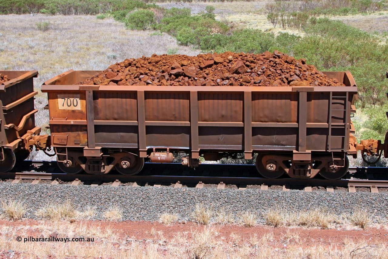 0700 081209 0148
Robe River ore waggon 700, built by Tomlinson Steel WA, fixed coupler non-handbrake side loaded view at the 7 km location just south of Cape Lambert yard. December 9, 2008.
Keywords: 700;Tomlinson-Steel-WA;Robe-ore-waggon;