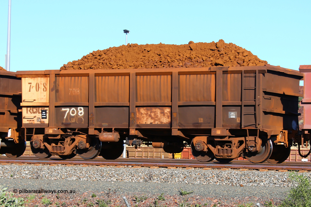 0708 210322 9392
Robe River ore waggon 708, built by Tomlinson Steel WA, fixed coupler non-handbrake side loaded view at Cape Lambert yard, March 22, 2021.
Keywords: 708;Tomlinson-Steel-WA;Robe-ore-waggon;