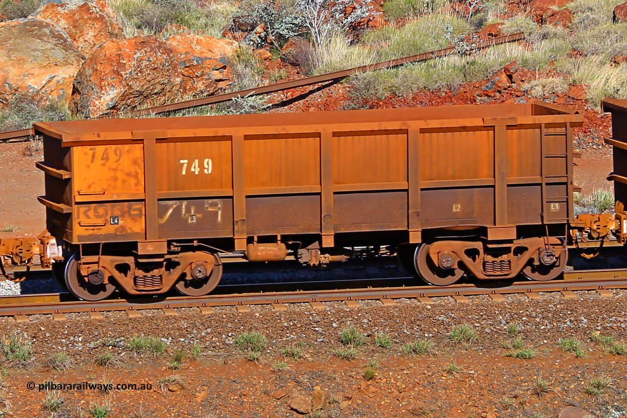 0749 180616 1709
Robe River ore waggon 749, built by Tomlinson Steel WA, rotary coupler end non-handbrake side empty view at the 38 km, Harding on the Cape Lambert line, June 16, 2018.
Keywords: 749;Tomlinson-Steel-WA;Robe-ore-waggon;