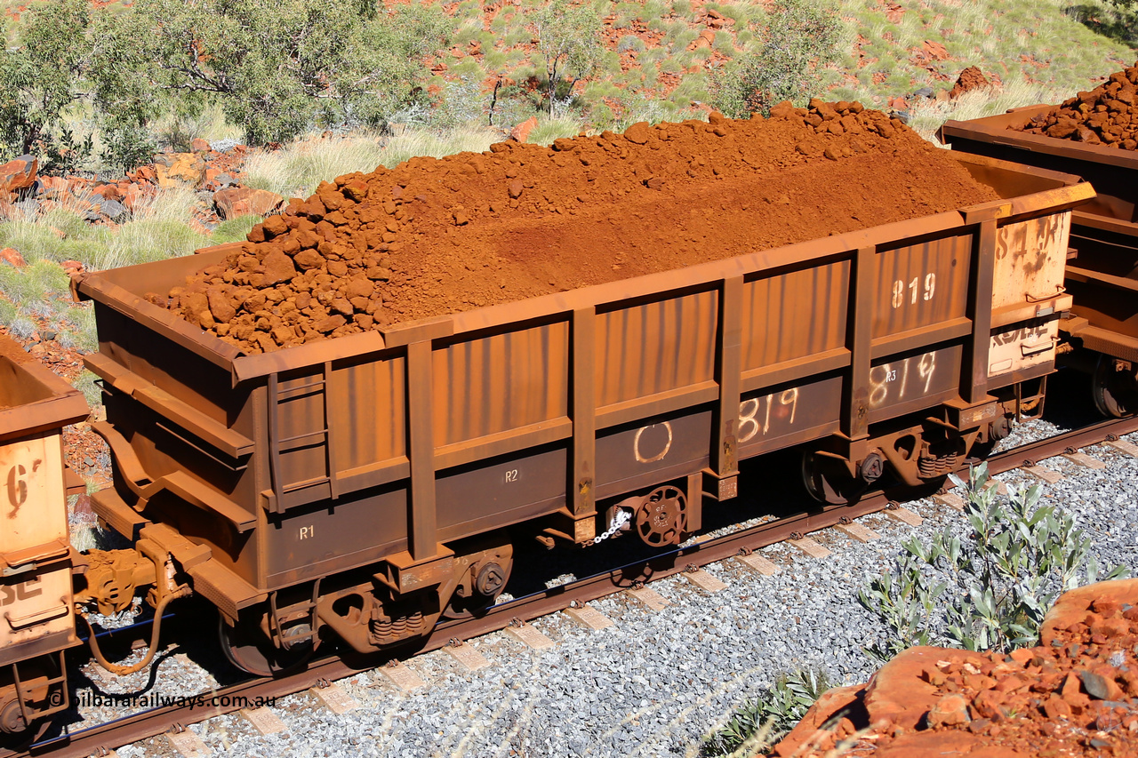0819 180616 1866
Robe River ore waggon 819, built by Centurion Industries WA, fixed coupler handbrake side loaded view at Maitland Siding on the Deepdale line, June 16, 2018.
Keywords: 819;Centurion-Industries-WA;Robe-ore-waggon;