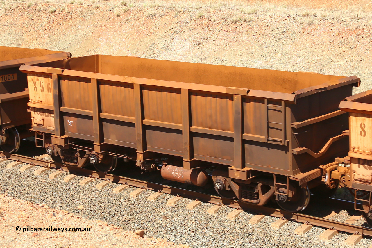 0856 160306 1241
Robe River ore waggon 856, built by Centurion Industries WA, fixed coupler non-handbrake side empty view at Greenpool on the Cape Lambert line. March 6, 2016.
Keywords: 856;Centurion-Industries-WA;Robe-ore-waggon;