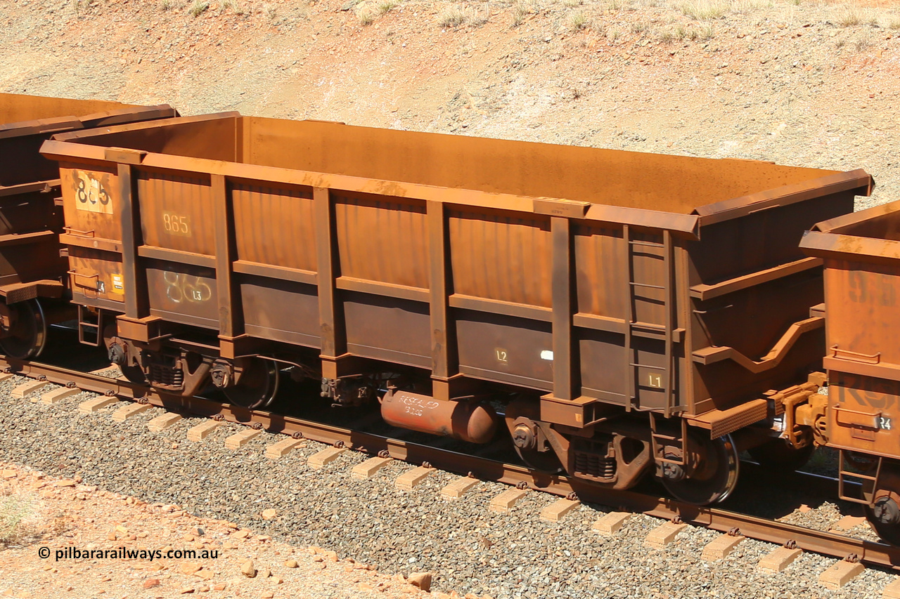 0865 160306 1249
Robe River ore waggon 865, built by Centurion Industries WA, fixed coupler non-handbrake side empty view at Greenpool on the Cape Lambert line. March 6, 2016.
Keywords: 865;Centurion-Industries-WA;Robe-ore-waggon;