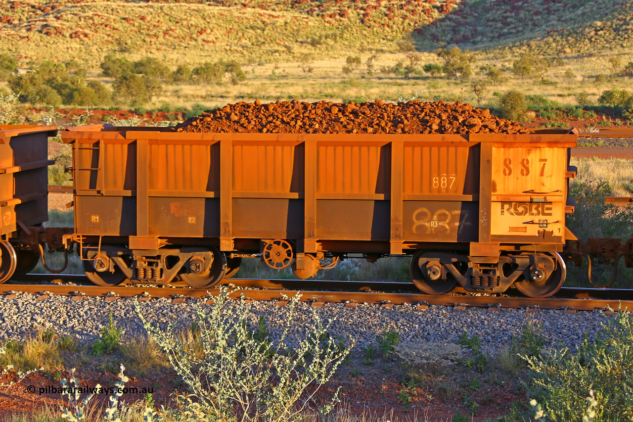 0887 170513 8701
Robe River ore waggon 887, built by Centurion Industries WA, handbrake side loaded view, Cape Lambert yard, May 13, 2017.
Keywords: 887;Centurion-Industries-WA;Robe-ore-waggon;