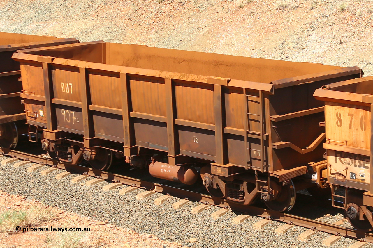 0907 160306 1346
Robe River ore waggon 907, built by Centurion Industries WA, fixed coupler non-handbrake side empty view at Greenpool on the Cape Lambert line. March 6, 2016.
Keywords: 907;Centurion-Industries-WA;Robe-ore-waggon;