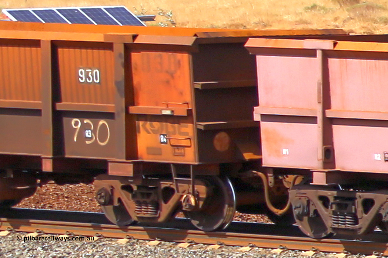 0930 141124 6811
Robe River ore waggon 930, built by Centurion Industries WA,rotary coupler end handbrake side empty partial view of panel and plate, at the 25 km at Arches Siding on the Cape Lambert line. November 24, 2014.
Keywords: 930;Centurion-Industries-WA;Robe-ore-waggon;