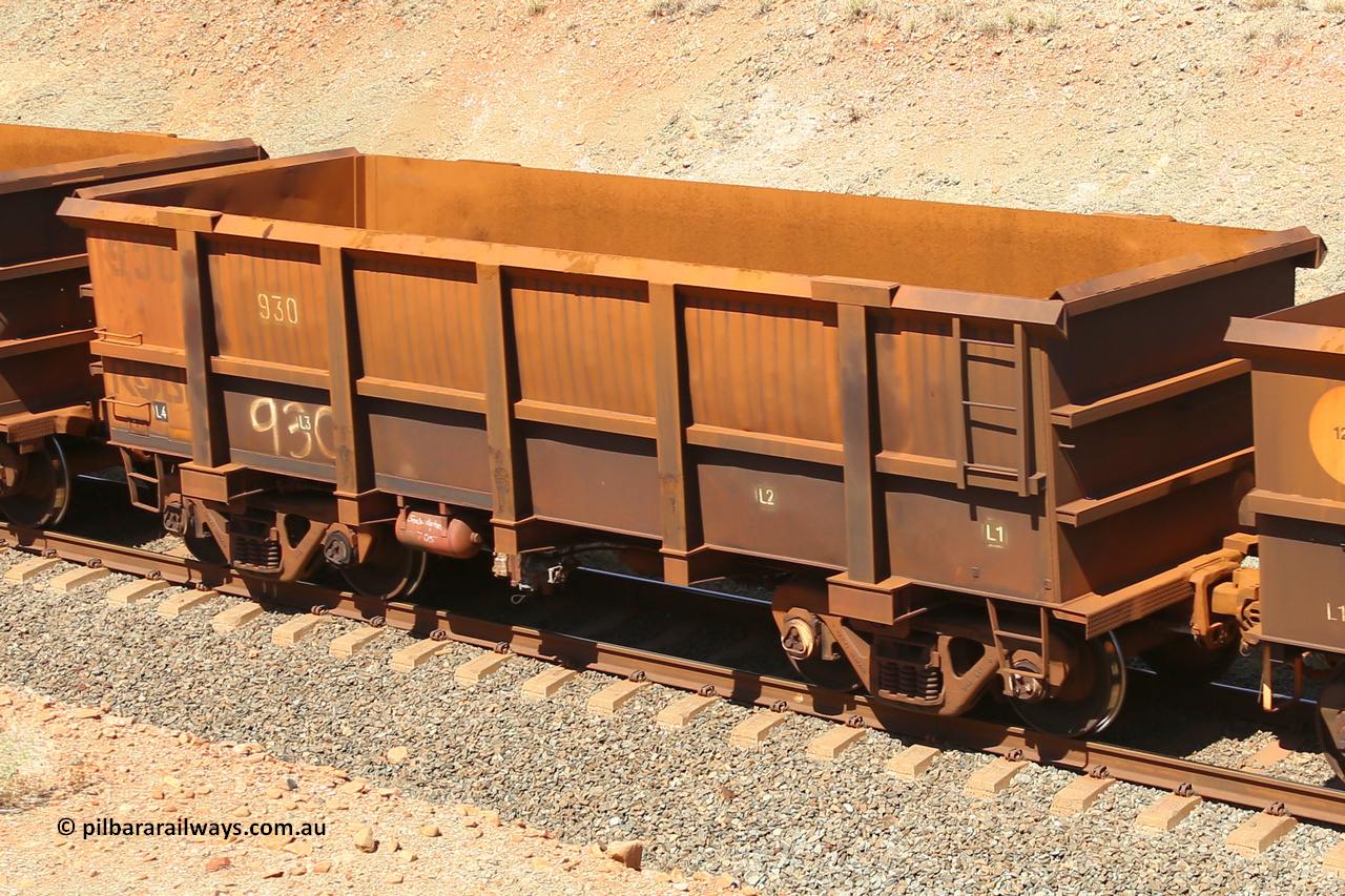 0930 160306 1239
Robe River ore waggon 930, built by Centurion Industries WA, fixed coupler non-handbrake side empty view at Greenpool on the Cape Lambert line. March 6, 2016.
Keywords: 930;Centurion-Industries-WA;Robe-ore-waggon;