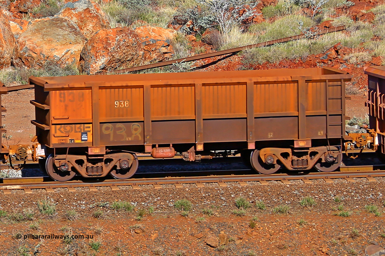 0938 180616 1733
Robe River ore waggon 938, built by Centurion Industries WA, rotary coupler end non-handbrake side empty view at the 38 km, Harding on the Cape Lambert line, June 16, 2018.
Keywords: 938;Centurion-Industries-WA;Robe-ore-waggon;