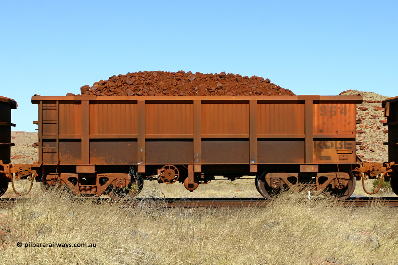 0964 060722 7506
Robe River ore waggon 964, built by Centurion Industries WA, handbrake side loaded view at the 78.8 km between Western Creek and Maitland on the Deepdale line. July 22, 2006.
Keywords: 964;Centurion-Industries-WA;Robe-ore-waggon;