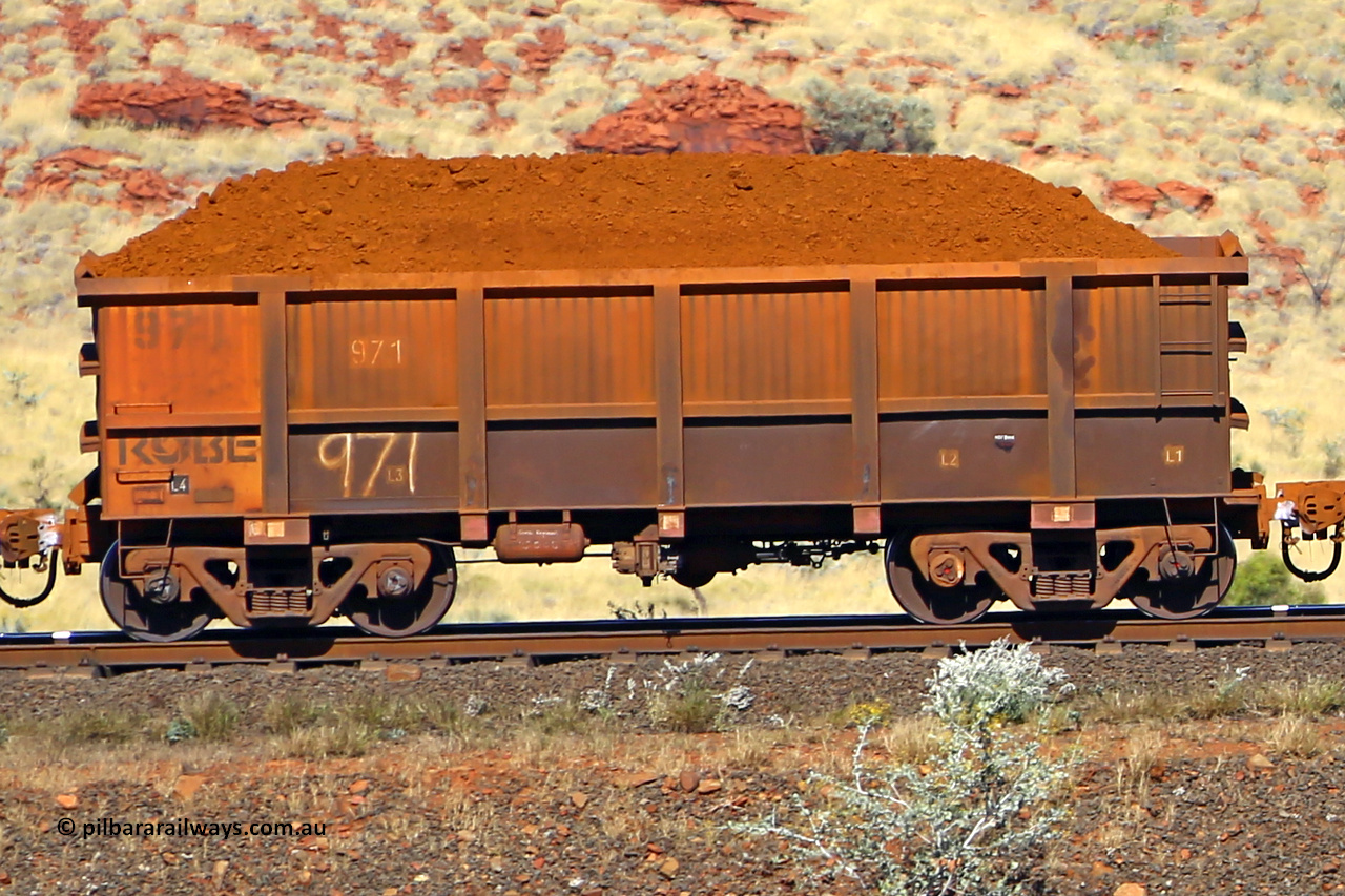 0971 170728 09927
Robe River ore waggon 971, built by Centurion Industries WA, non-handbrake side loaded view at the 72 km, Western Creek on the Deepdale line. July 28, 2017.
Keywords: 971;Centurion-Industries-WA;Robe-ore-waggon;