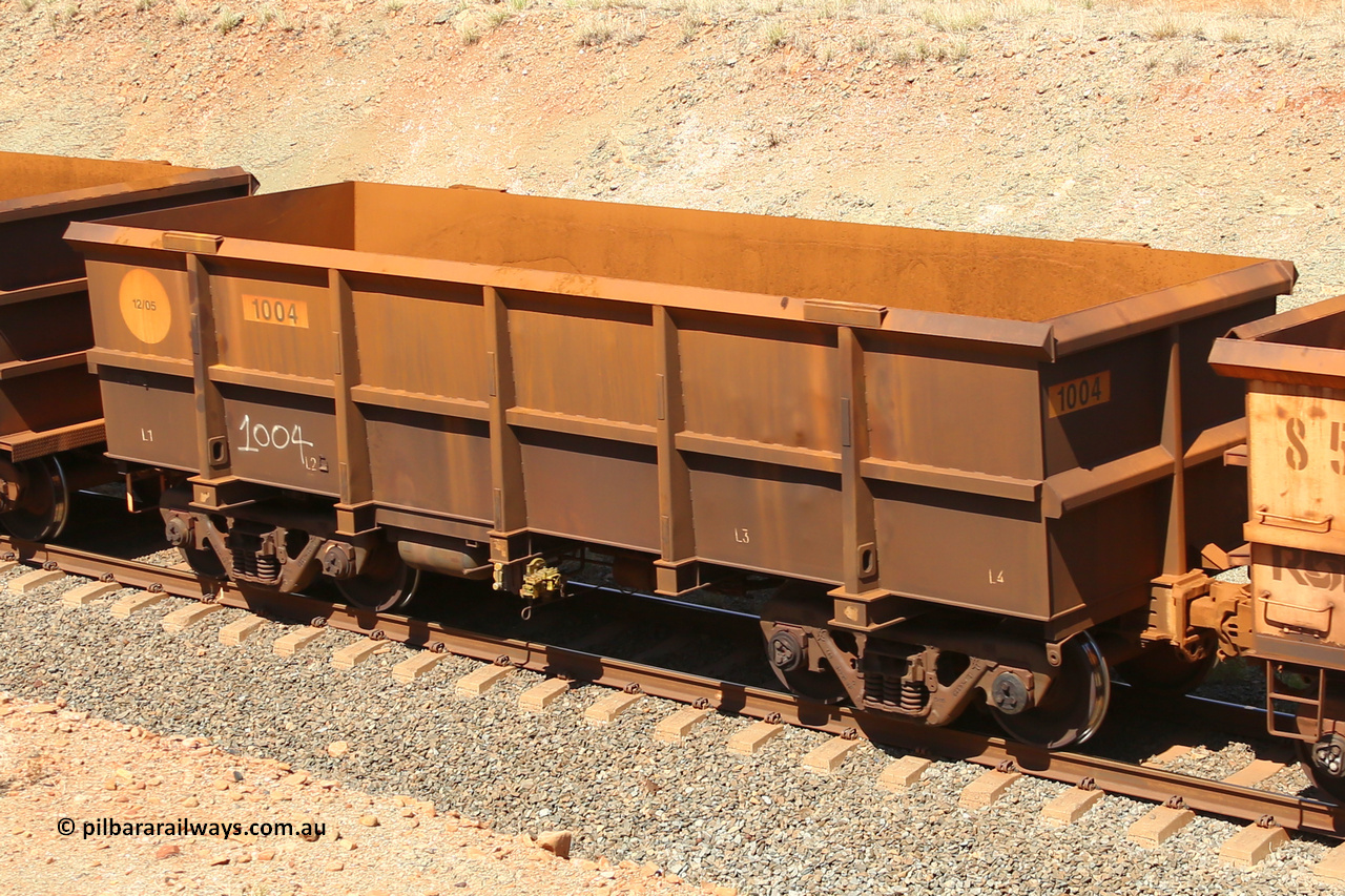 1004 160306 1240
Robe River ore waggon 1004, built by Bradken Rail Qld in December 2005, fixed coupler non-handbrake side empty view at Greenpool on the Cape Lambert line. March 6, 2016.
Keywords: 1004;Bradken-Rail-Qld;Robe-ore-waggon;