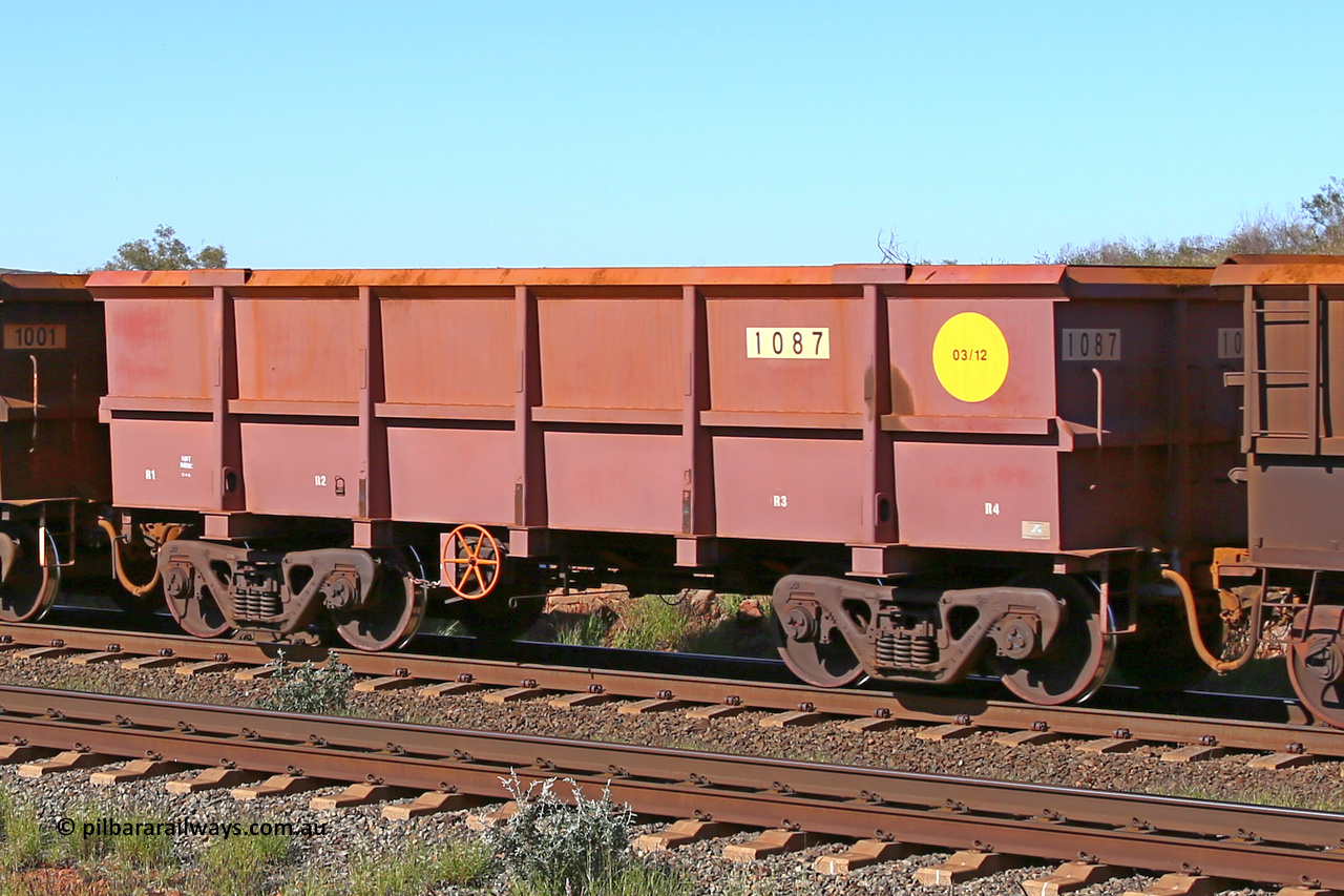 1087 160727 0979
Robe River ore waggon 1087, built by Bradken Rail Qld in March 2012, rotary coupler end handbrake side empty view at Harding Siding on the Cape Lambert line, July 27, 2016.
Keywords: 1087;Bradken-Rail-Qld;Robe-ore-waggon;