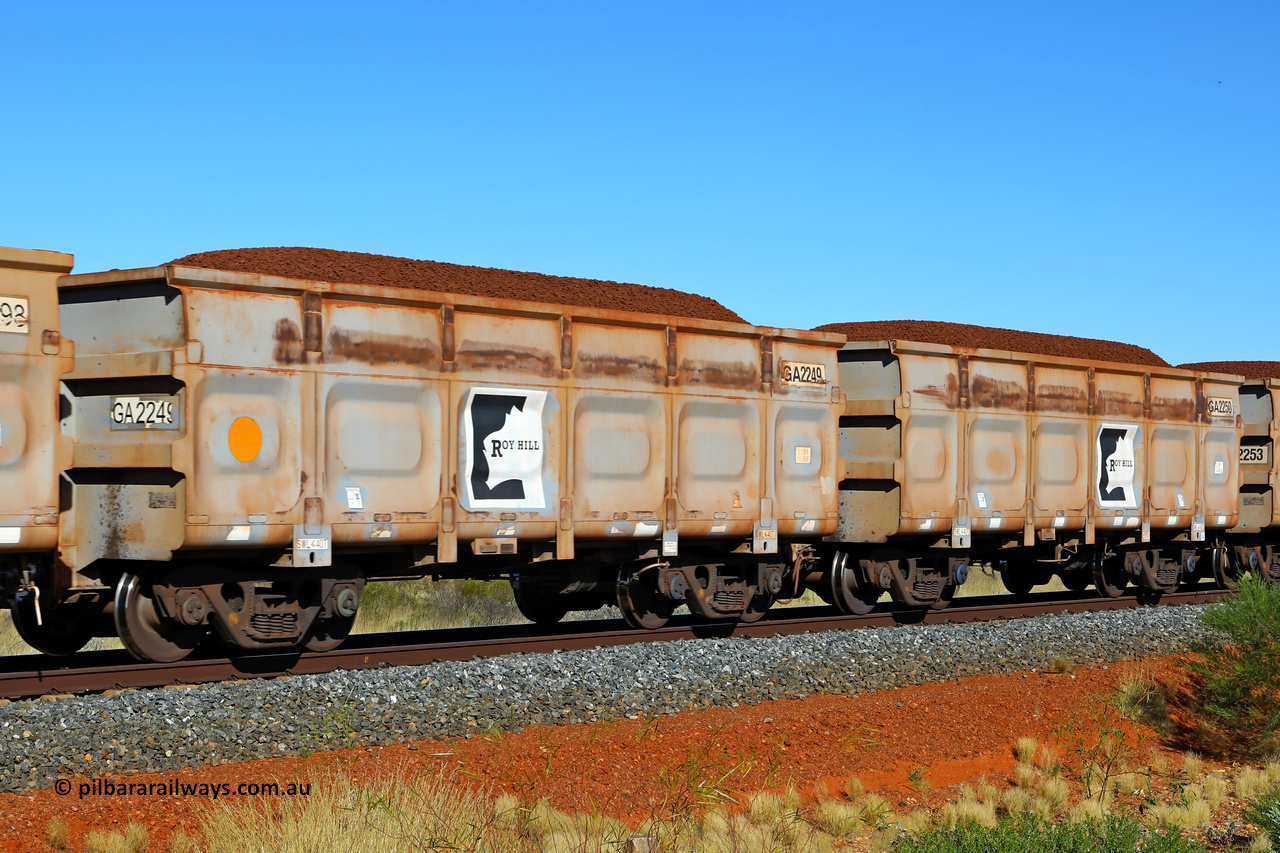 250501 0308
At the 88.448 km, just south of HPPL crossing loop on the Roy Hill line, loaded Roy Hill waggon pair GA 2249 - GA 2250, built in China by CSR Yangtze as an CCK138 model ore waggon. May 1, 2025.
Keywords: GA-type;GA2249-GA2250;CSR-Yangtze;CCK138;