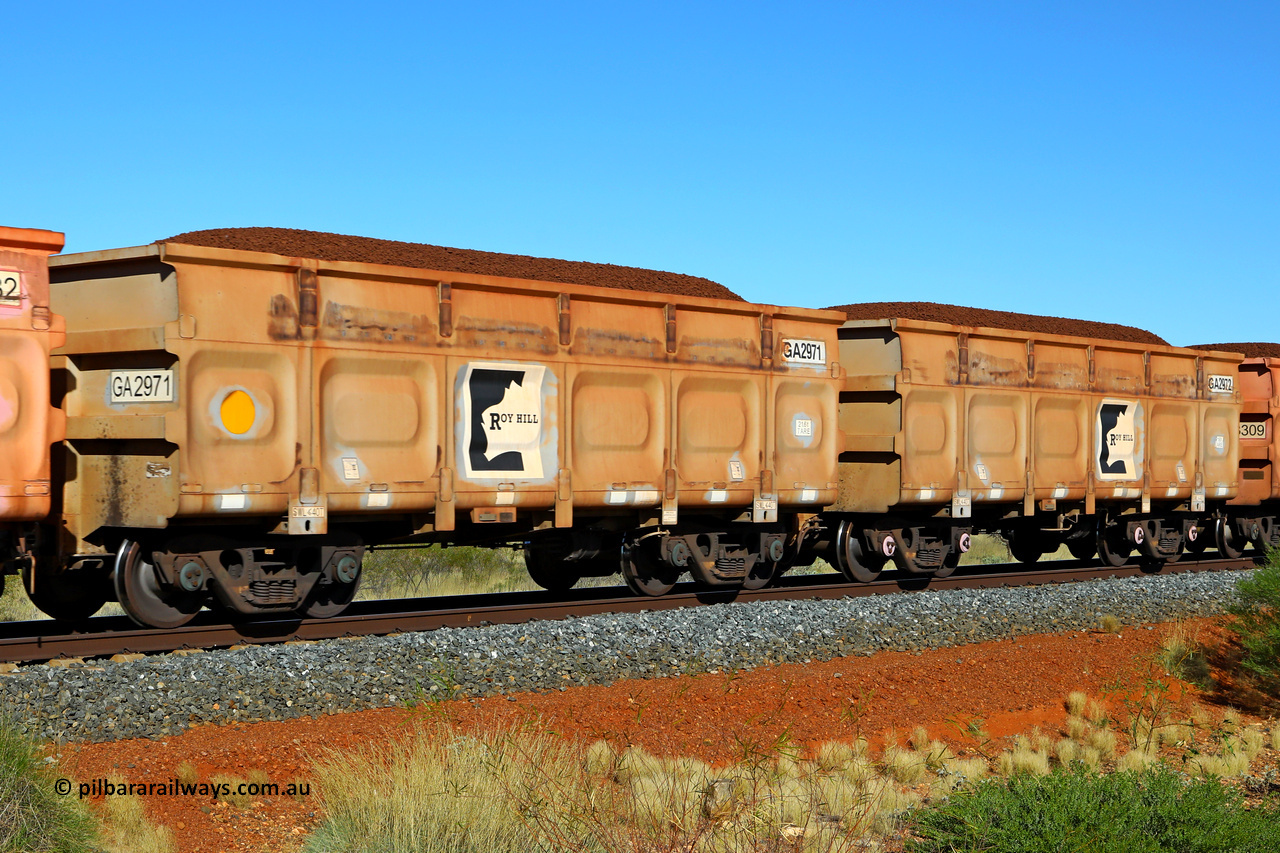 250501 0327
At the 88.448 km, just south of HPPL crossing loop on the Roy Hill line, loaded Roy Hill waggon pair GA 2971 - GA 2972, built in China by CSR Yangtze as an CCK138 model ore waggon. May 1, 2025.
Keywords: GA-type;GA2971-GA2972;CSR-Yangtze;CCK138;