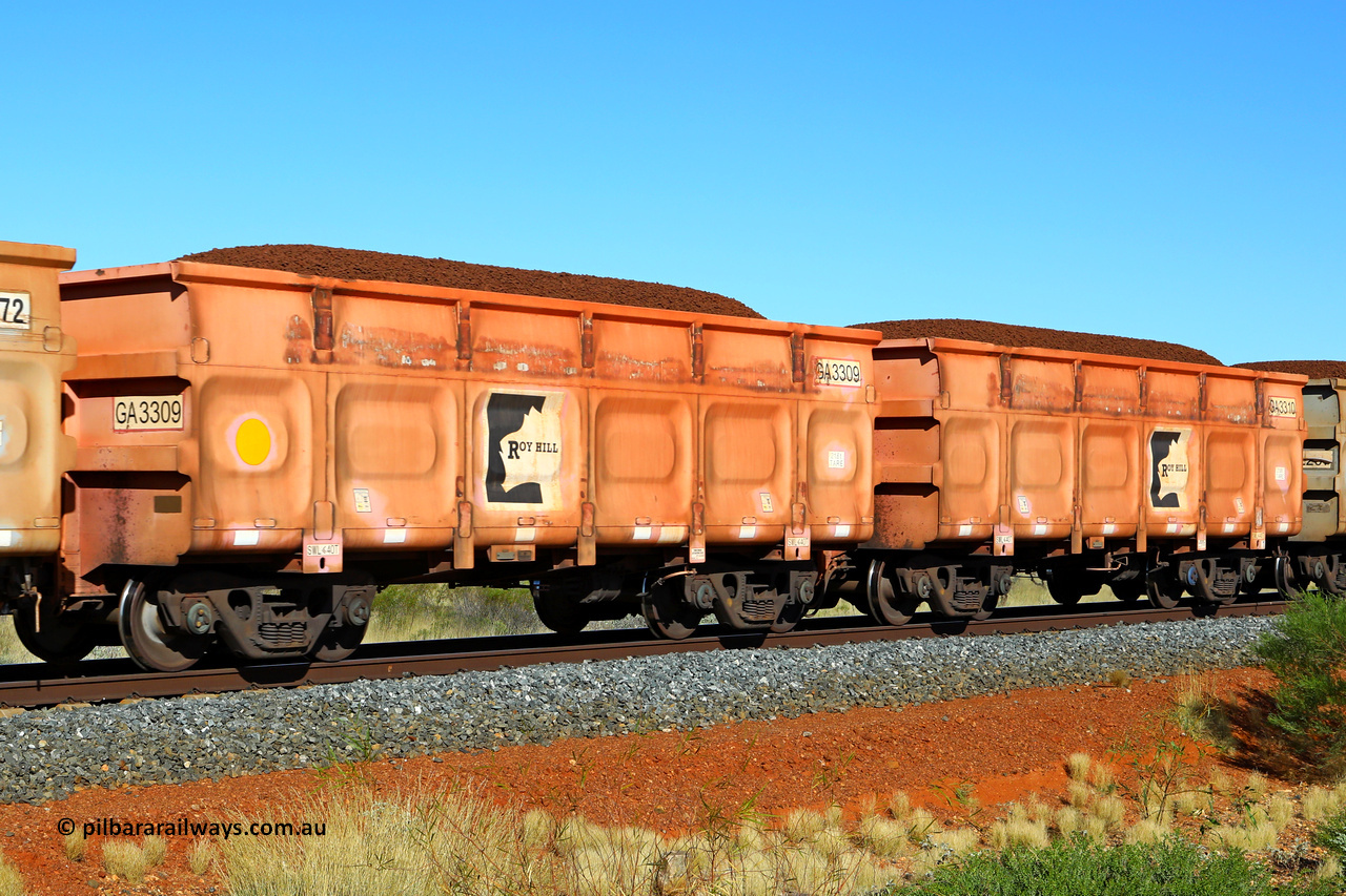 250501 0328
At the 88.448 km, just south of HPPL crossing loop on the Roy Hill line, loaded Roy Hill waggon pair GA 3309 - GA 3310, built in China by CRRC Yangtze as an CCK138 model ore waggon in Breast Cancer Awareness pink livery. May 1, 2025.
Keywords: GA-type;GA3309-GA3310;CRRC-Yangtze;CCK138;