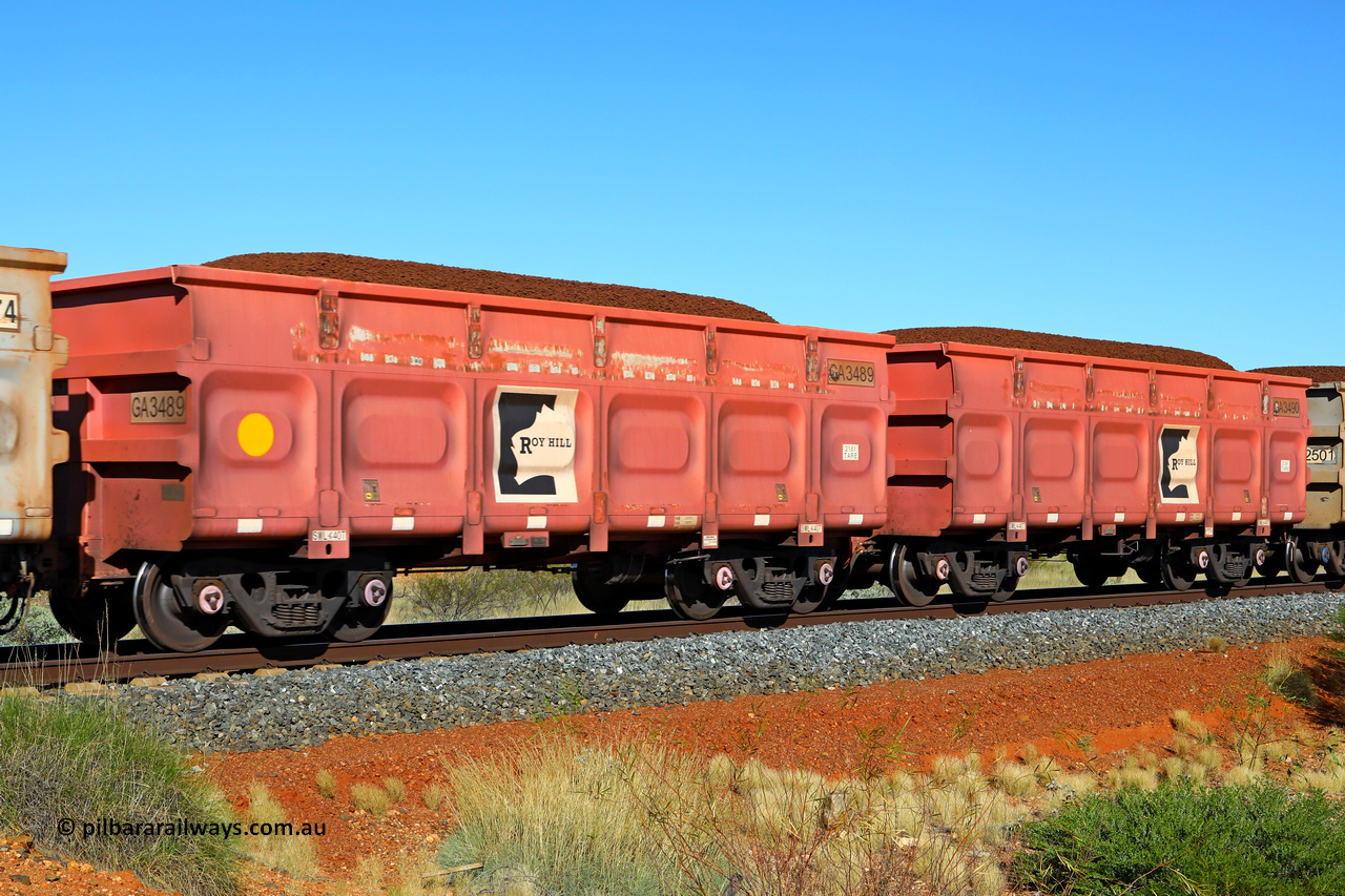 250501 0334
At the 88.448 km, just south of HPPL crossing loop on the Roy Hill line, loaded Roy Hill waggon pair GA 3489 - GA 3490, built in China by CRRC Yangtze as an CCK138 model ore waggon in Breast Cancer Awareness pink livery. May 1, 2025.
Keywords: GA-type;GA3489-GA3490;CRRC-Yangtze;CCK138;