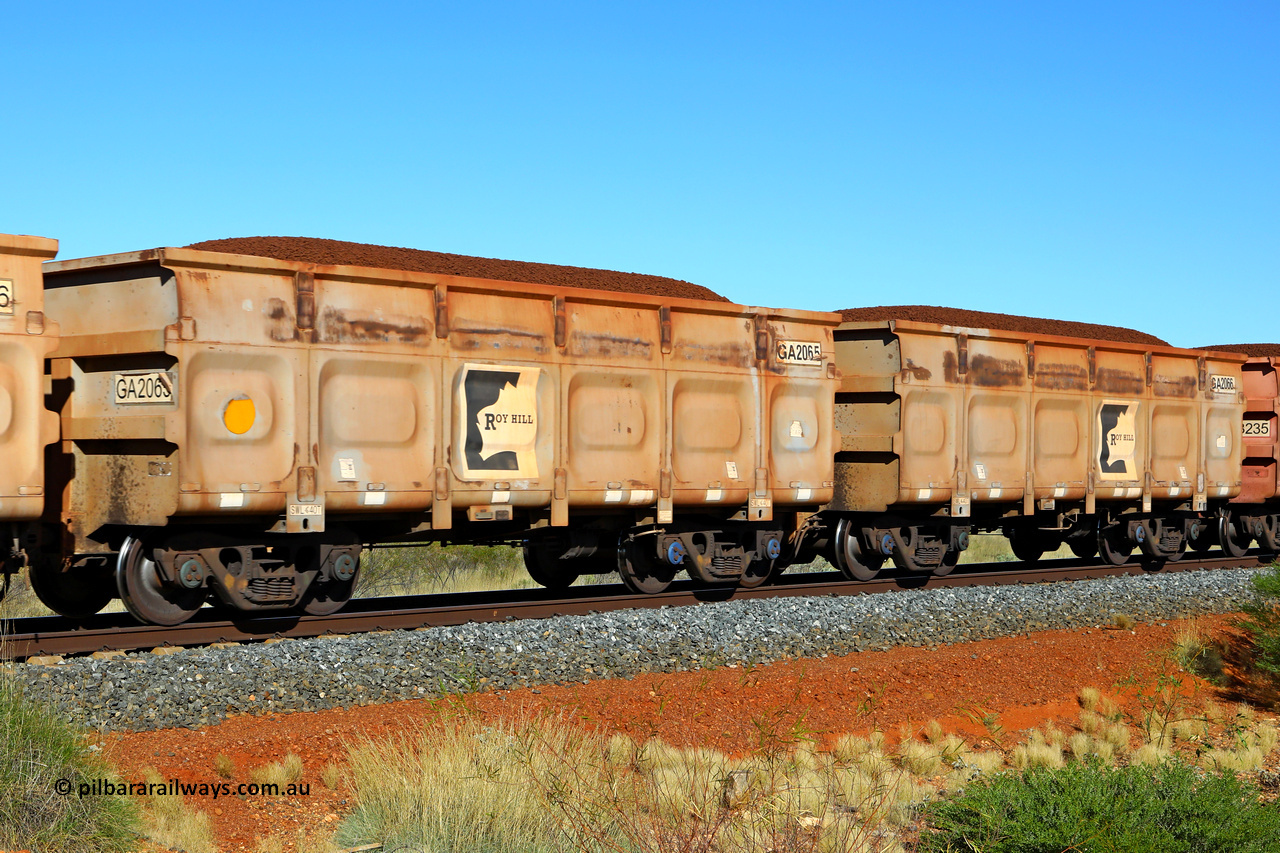 250501 0349
At the 88.448 km, just south of HPPL crossing loop on the Roy Hill line, loaded Roy Hill waggon pair GA 2065 - GA 2066, built in China by CSR Yangtze as an CCK138 model ore waggon. May 1, 2025.
Keywords: GA-type;GA2065-GA2066;CSR-Yangtze;CCK138;