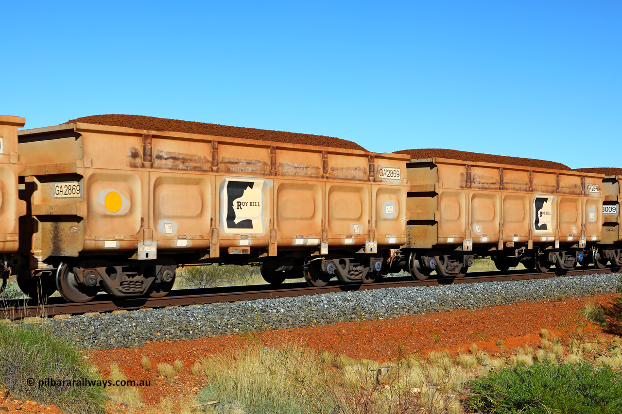250501 0366
At the 88.448 km, just south of HPPL crossing loop on the Roy Hill line, loaded Roy Hill waggon pair GA 2869 - GA 2870, built in China by CSR Yangtze as an CCK138 model ore waggon. May 1, 2025.
Keywords: GA-type;GA2869-GA2870;CSR-Yangtze;CCK138;
