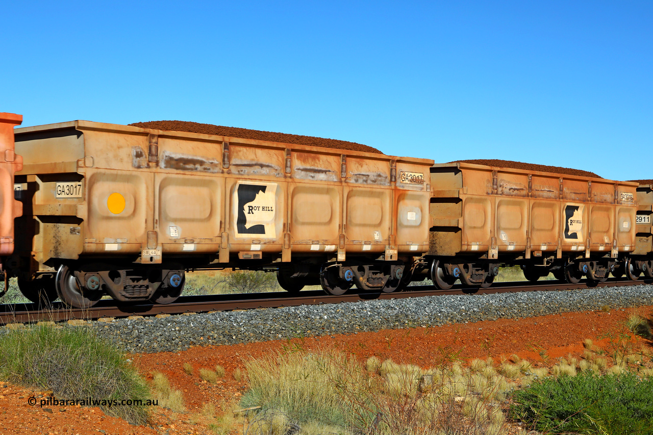 250501 0378
At the 88.448 km, just south of HPPL crossing loop on the Roy Hill line, loaded Roy Hill waggon pair GA 3017 - GA 3018, built in China by CSR Yangtze as an CCK138 model ore waggon. May 1, 2025.
Keywords: GA-type;GA3017-GA3018;CSR-Yangtze;CCK138;