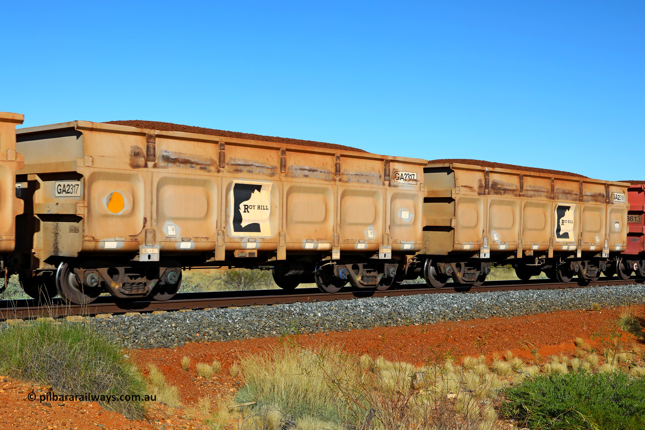 250501 0414
At the 88.448 km, just south of HPPL crossing loop on the Roy Hill line, loaded Roy Hill waggon pair GA 2317 - GA 2318, built in China by CSR Yangtze as an CCK138 model ore waggon. May 1, 2025.
Keywords: GA-type;GA2317-GA2318;CSR-Yangtze;CCK138