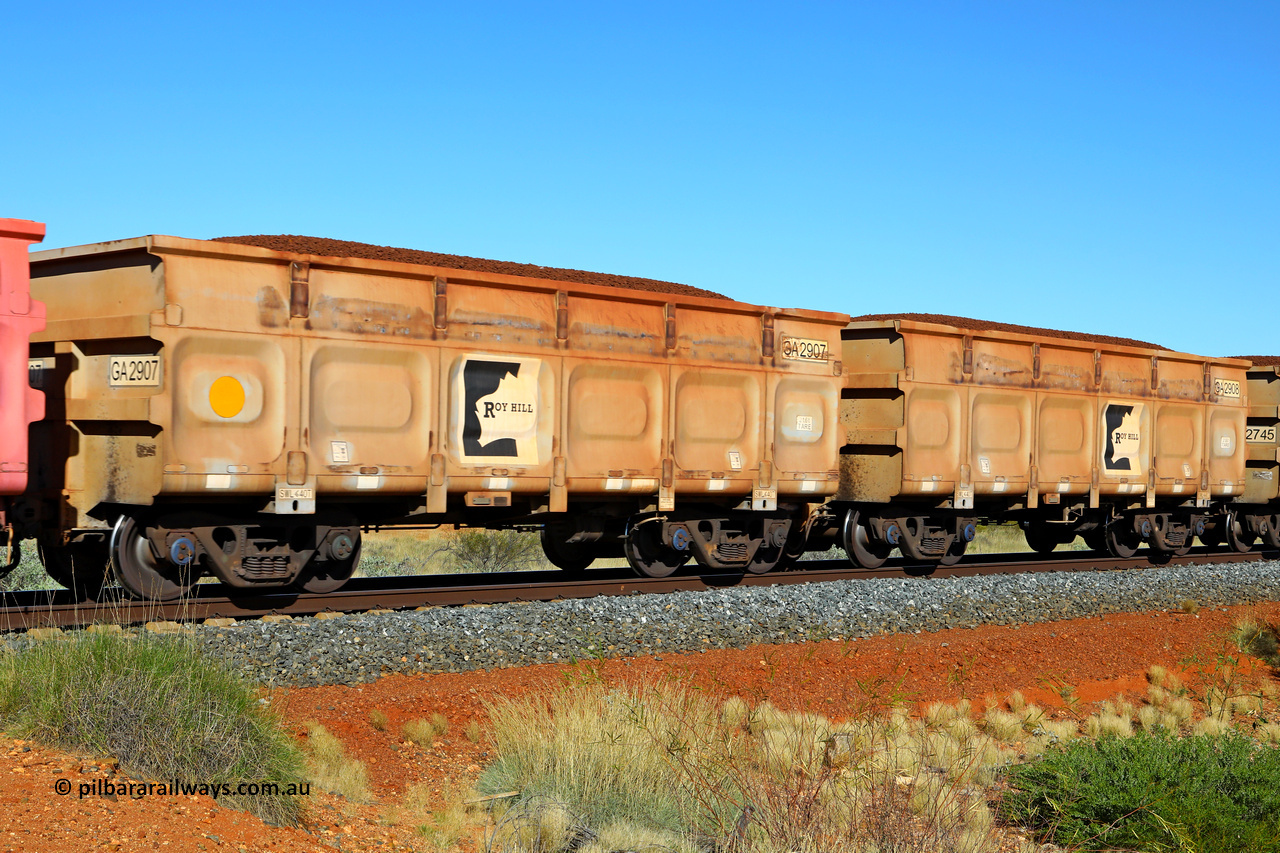 250501 0417
At the 88.448 km, just south of HPPL crossing loop on the Roy Hill line, loaded Roy Hill waggon pair GA 2907 - GA 2908, built in China by CSR Yangtze as an CCK138 model ore waggon. May 1, 2025.
Keywords: GA-type;GA2907-GA2908;CSR-Yangtze;CCK138