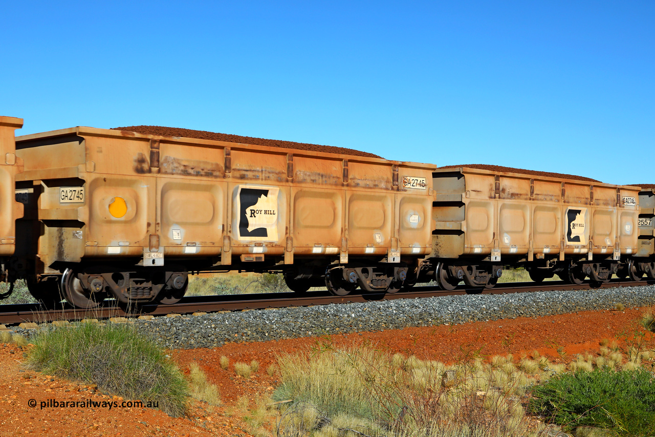 250501 0418
At the 88.448 km, just south of HPPL crossing loop on the Roy Hill line, loaded Roy Hill waggon pair GA 2745 - GA 2746, built in China by CSR Yangtze as an CCK138 model ore waggon. May 1, 2025.
Keywords: GA-type;GA2745-GA2746;CSR-Yangtze;CCK138