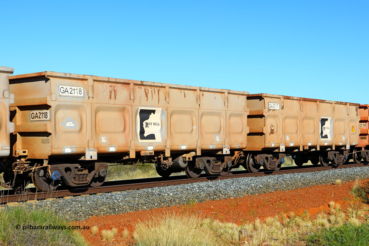 250501 0457
At the 88.448 km, just south of HPPL crossing loop on the Roy Hill line, empty Roy Hill waggon pair GA 2117 - GA 2118, built in China by CSR Yangtze as an CCK138 model ore waggon. May 1, 2025.
Keywords: GA-type;GA2117-GA2118;CSR-Yangtze;CCK138;