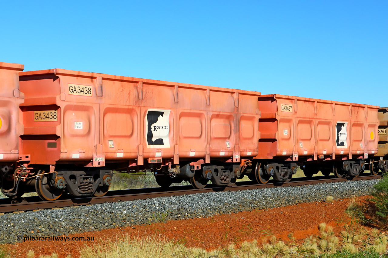 250501 0470
At the 88.448 km, just south of HPPL crossing loop on the Roy Hill line, empty Roy Hill waggon pair GA 3437 - GA 3438, built in China by CRRC Yangtze as an CCK138 model ore waggon in Breast Cancer Awareness pink livery. May 1, 2025.
Keywords: GA-type;GA3437-GA3438;CRRC-Yangtze;CCK138;
