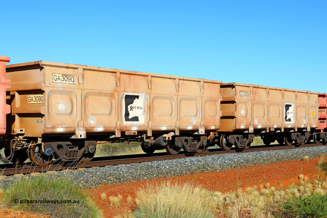 250501 0472
At the 88.448 km, just south of HPPL crossing loop on the Roy Hill line, empty Roy Hill waggon pair GA 3089 - GA 3090, built in China by CSR Yangtze as an CCK138 model ore waggon. May 1, 2025.
Keywords: GA-type;GA3089-GA3090;CSR-Yangtze;CCK138;