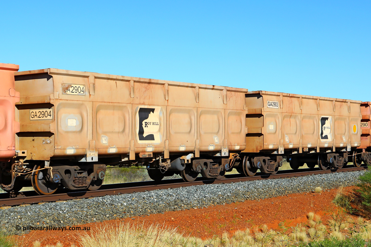 250501 0480
At the 88.448 km, just south of HPPL crossing loop on the Roy Hill line, empty Roy Hill waggon pair GA 2903 - GA 2904, built in China by CSR Yangtze as an CCK138 model ore waggon. May 1, 2025.
Keywords: GA-type;GA2903-GA2904;CSR-Yangtze;CCK138