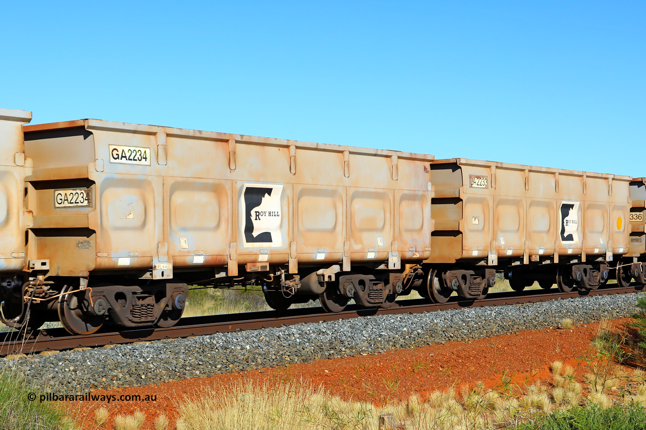 250501 0503
At the 88.448 km, just south of HPPL crossing loop on the Roy Hill line, empty Roy Hill waggon pair GA 2233 - GA 2234, built in China by CSR Yangtze as an CCK138 model ore waggon. May 1, 2025.
Keywords: GA-type;GA2233-GA2234;CSR-Yangtze;CCK138;