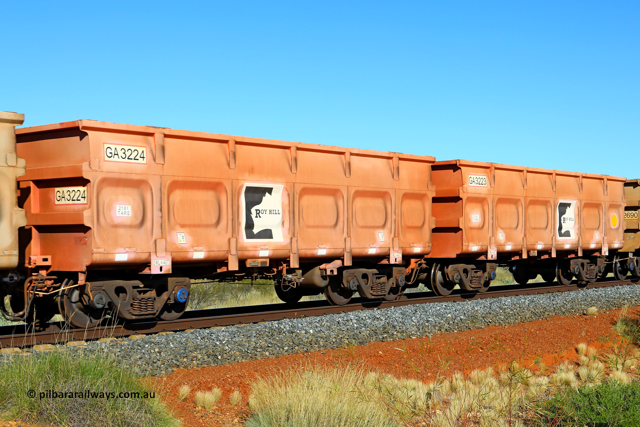 250501 0515
At the 88.448 km, just south of HPPL crossing loop on the Roy Hill line, empty Roy Hill waggon pair GA 3223 - GA 3224, built in China by CRRC Yangtze as an CCK138 model ore waggon in Breast Cancer Awareness pink livery. May 1, 2025
Keywords: GA-type;GA3223-GA3224;CRRC-Yangtze;CCK138;