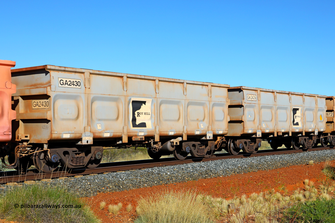 250501 0530
At the 88.448 km, just south of HPPL crossing loop on the Roy Hill line, empty Roy Hill waggon pair GA 2429 - GA 2430, built in China by CSR Yangtze as an CCK138 model ore waggon. May 1, 2025.
Keywords: GA-type;GA2429-GA2430;CSR-Yangtze;CCK138;