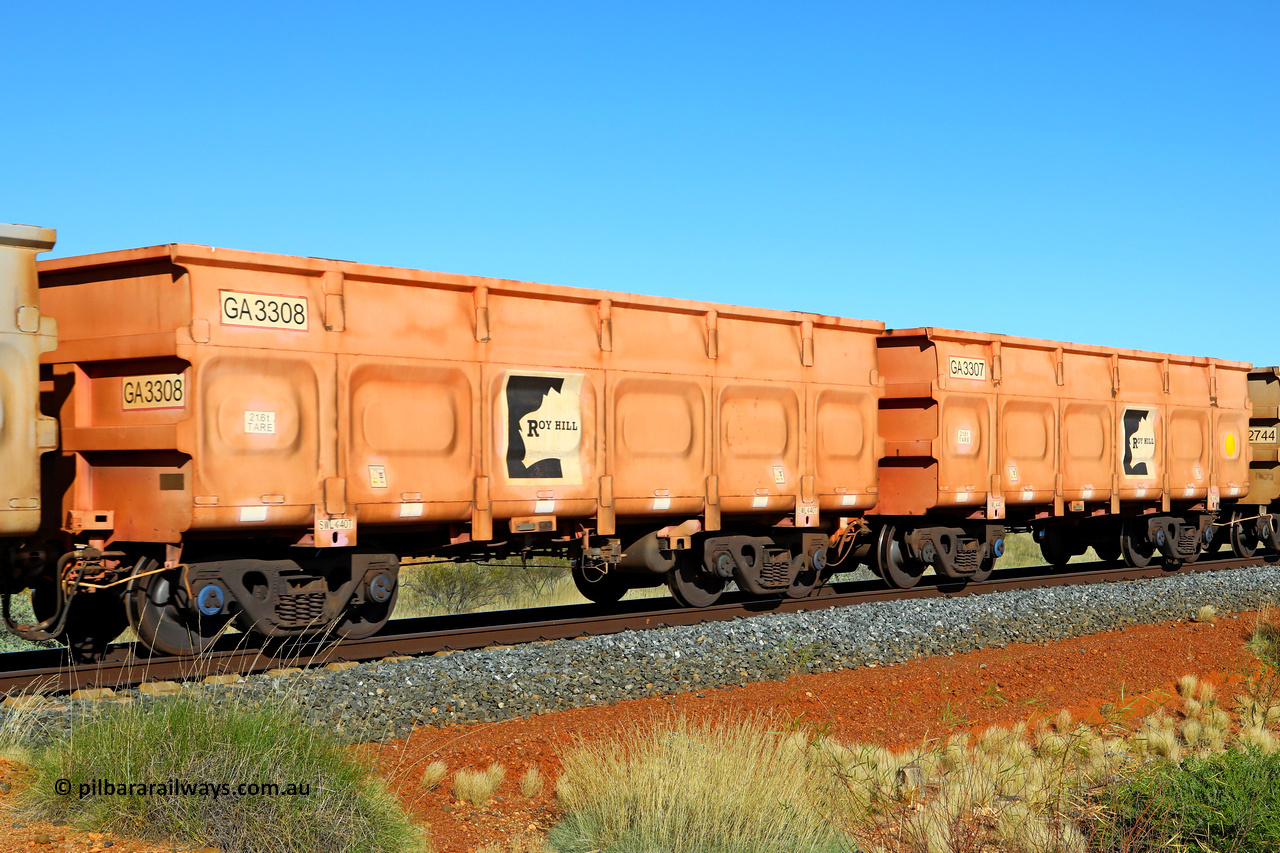 250501 0541
At the 88.448 km, just south of HPPL crossing loop on the Roy Hill line, empty Roy Hill waggon pair GA 3307 - GA 3308, built in China by CRRC Yangtze as an CCK138 model ore waggon in Breast Cancer Awareness pink livery. May 1, 2025
Keywords: GA-type;GA3307-GA3308;CRRC-Yangtze;CCK138